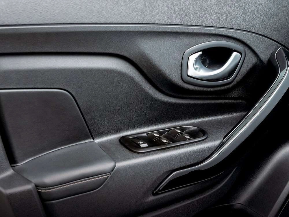 Lada Xray - фото №13