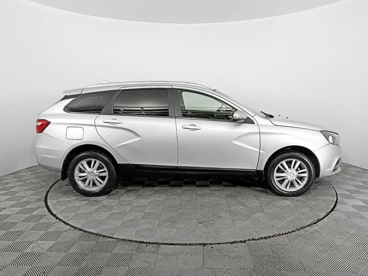 Lada (ВАЗ) Vesta SW, 2019 - фото №4